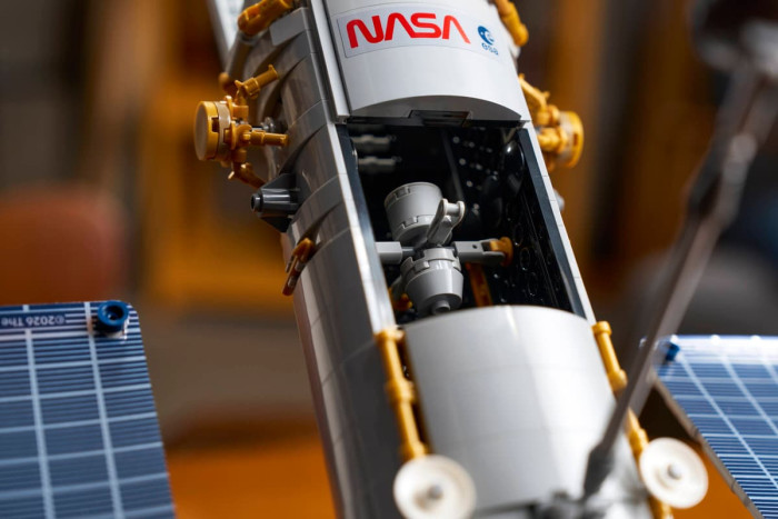 Lego Icons Hubble-Weltraumteleskop 11382 (Bild: Lego)