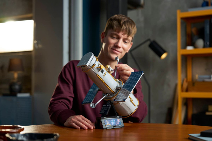 Lego Icons Hubble-Weltraumteleskop 11382 (Bild: Lego)