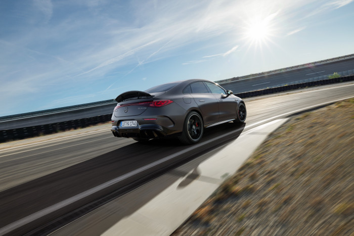 Mercedes AMG CLA 45 (Bild: Mercedes AMG)