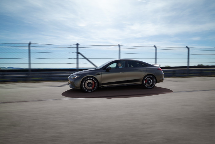 Mercedes AMG CLA 45 (Bild: Mercedes AMG)
