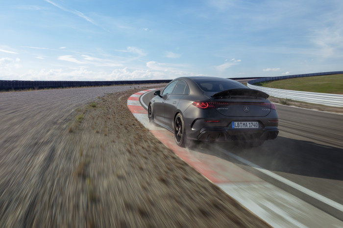 Mercedes AMG CLA 45 (Bild: Mercedes AMG)