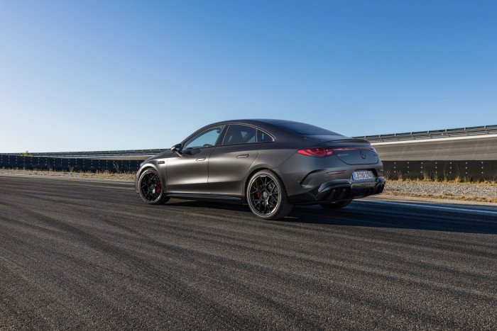 Mercedes AMG CLA 45 (Bild: Mercedes AMG)