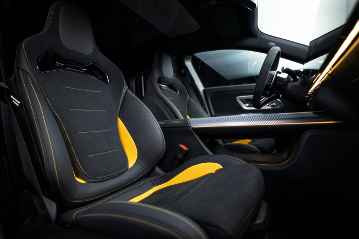 Mercedes AMG CLA 45 (Bild: Mercedes AMG)
