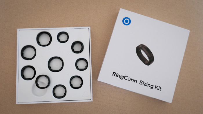 Mit dem Größenkit lässt sich vorab der passende Ring finden. (Bild: Steinlechner / Golem)