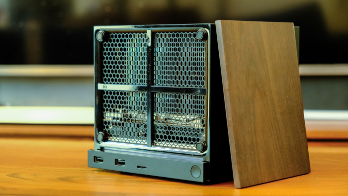 Ansicht mit entfernten Face-Plate (Bild: Oliver Nickel/Golem)