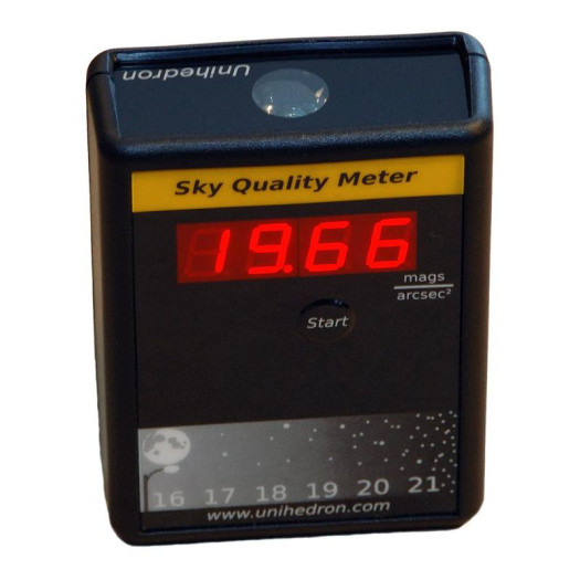 Sky Quality Meter (SQM) - ein Gerät zur Messung der Himmelshelligkeit (Bild: Astroshop.de)