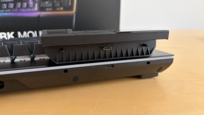 Auch das Media Dock wird via USB-C verbunden. (Mike Faust/Golem)