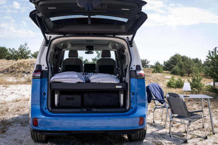 Die Camperversion basiert auf dem ID.Buzz Pro mit kurzem oder langem Radstand.  (Foto: VW)