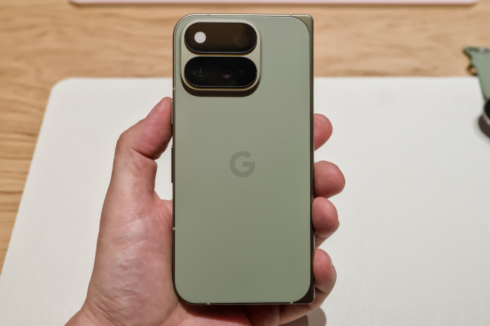 Das Pixel 11 Pro Fold (Bild: Tobias Költzsch/Golem)