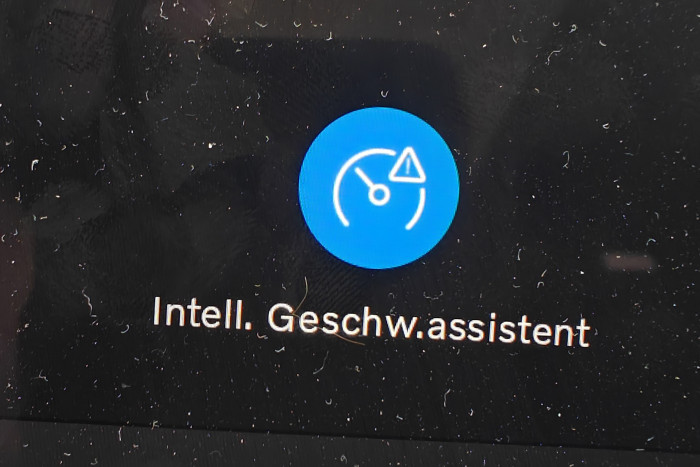 Der Tempolimitwarner lässt sich nur umständlich deaktivieren. (Foto: Friedhelm Greis/Golem) 