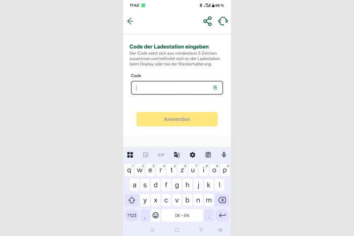 Wenn es an der Ladesäule keinen QR-Code gibt, muss man die Bezeichnung per Tastatur eingeben. (Screenshot: Golem)