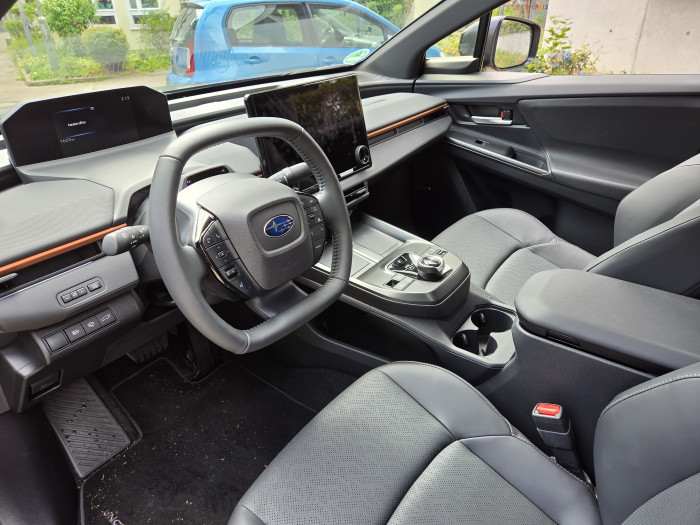 Im Cockpit des Uncharted verwendet Subaru gut verarbeiteten Kunststoff. (Bild: Tobias Költzsch/Golem)