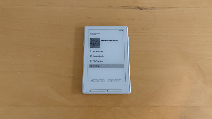 Xteink X3 mit der alternativen Software Crosspoint Reader. (Bild: Mike Faust / Golem)